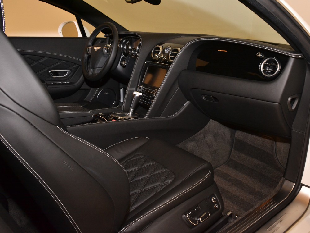 2012 Bentley Continental GT Image 16