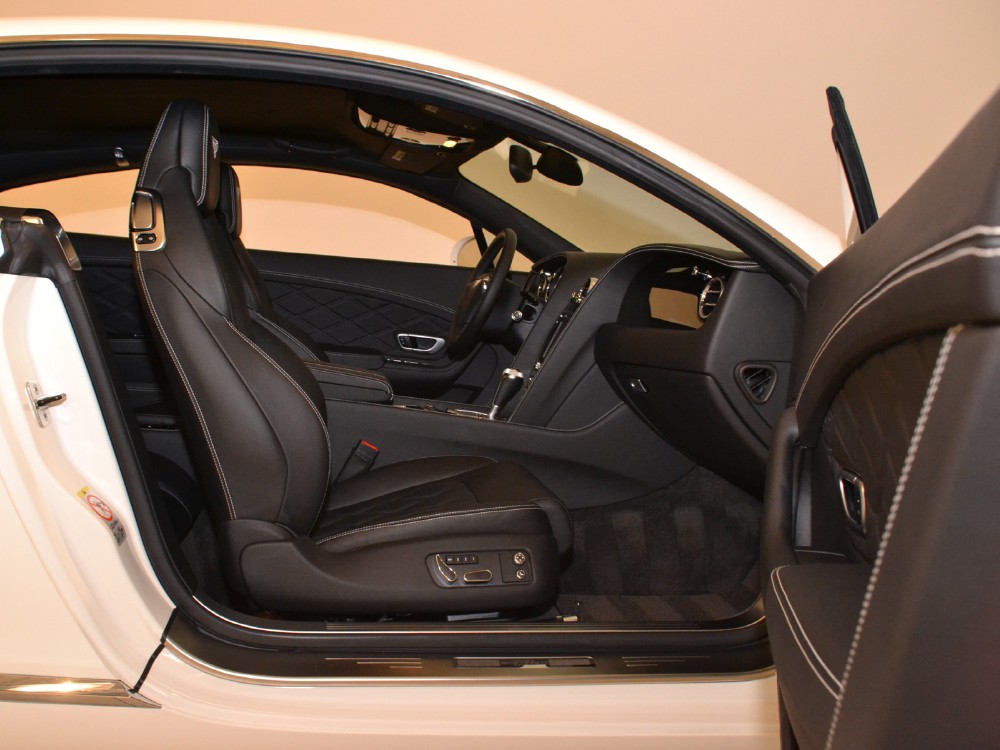 2012 Bentley Continental GT Image 17
