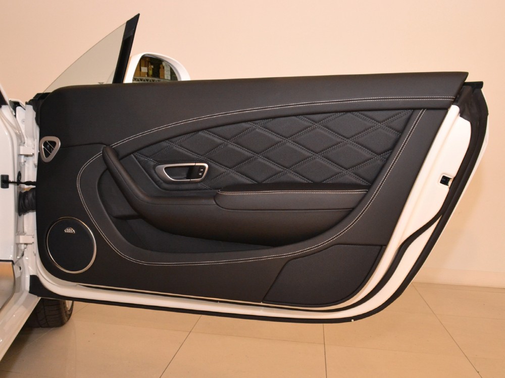 2012 Bentley Continental GT Image 19