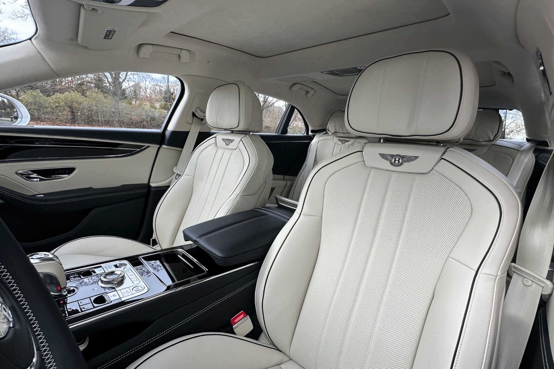 2026 Bentley Flying Spur Image 10