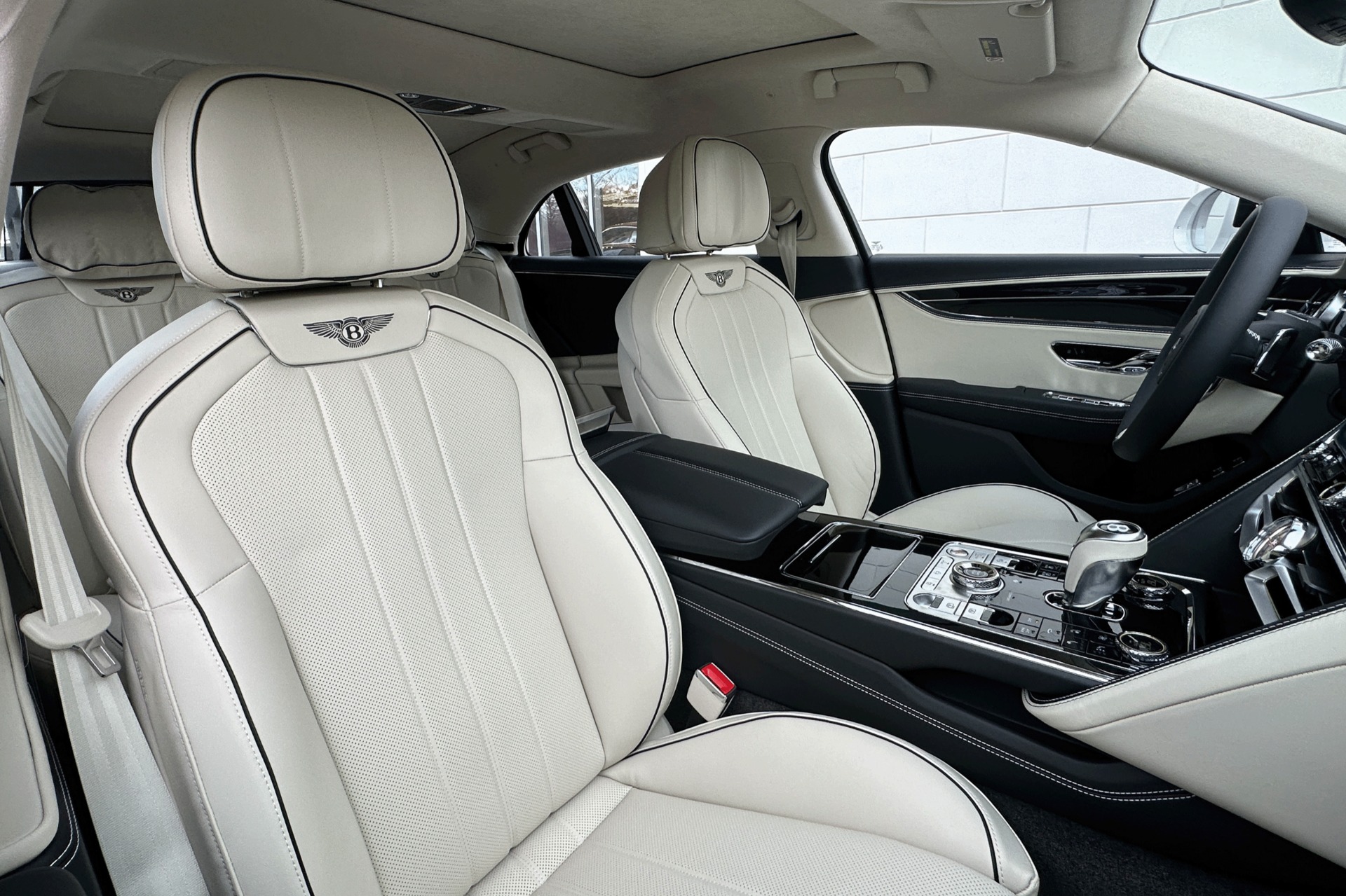 2026 Bentley Flying Spur Image 13