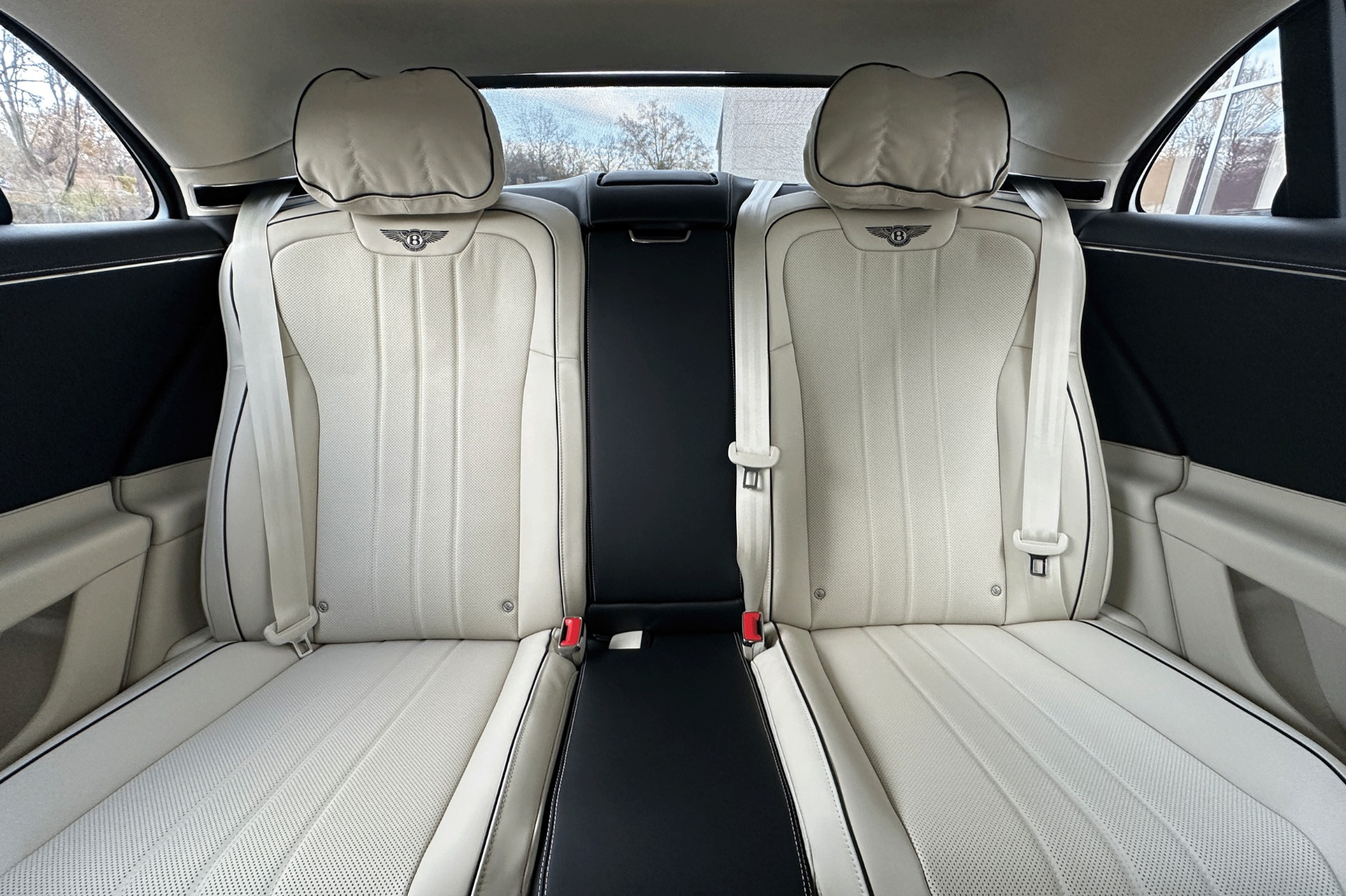 2026 Bentley Flying Spur Image 15