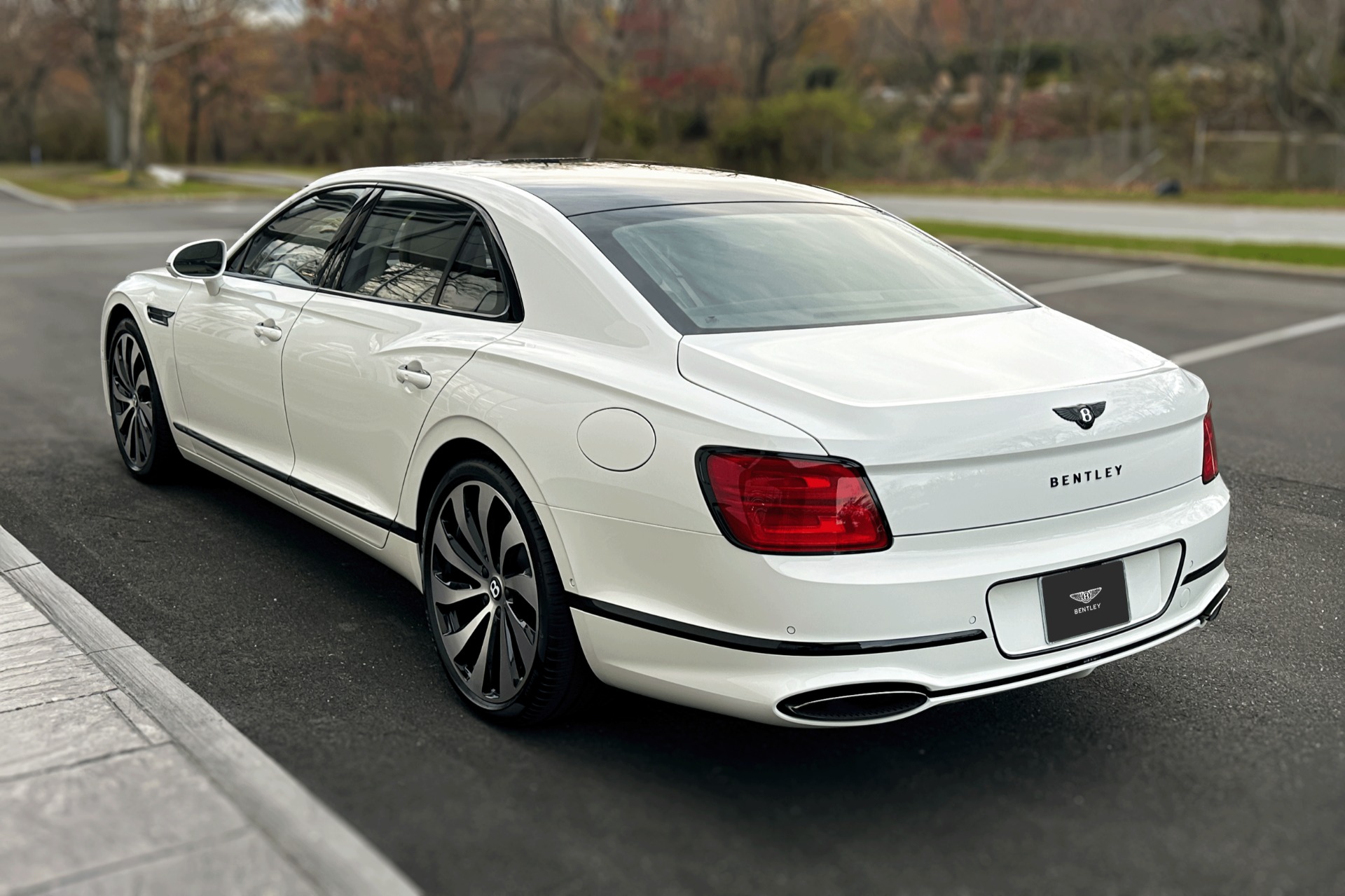 2026 Bentley Flying Spur Image 23