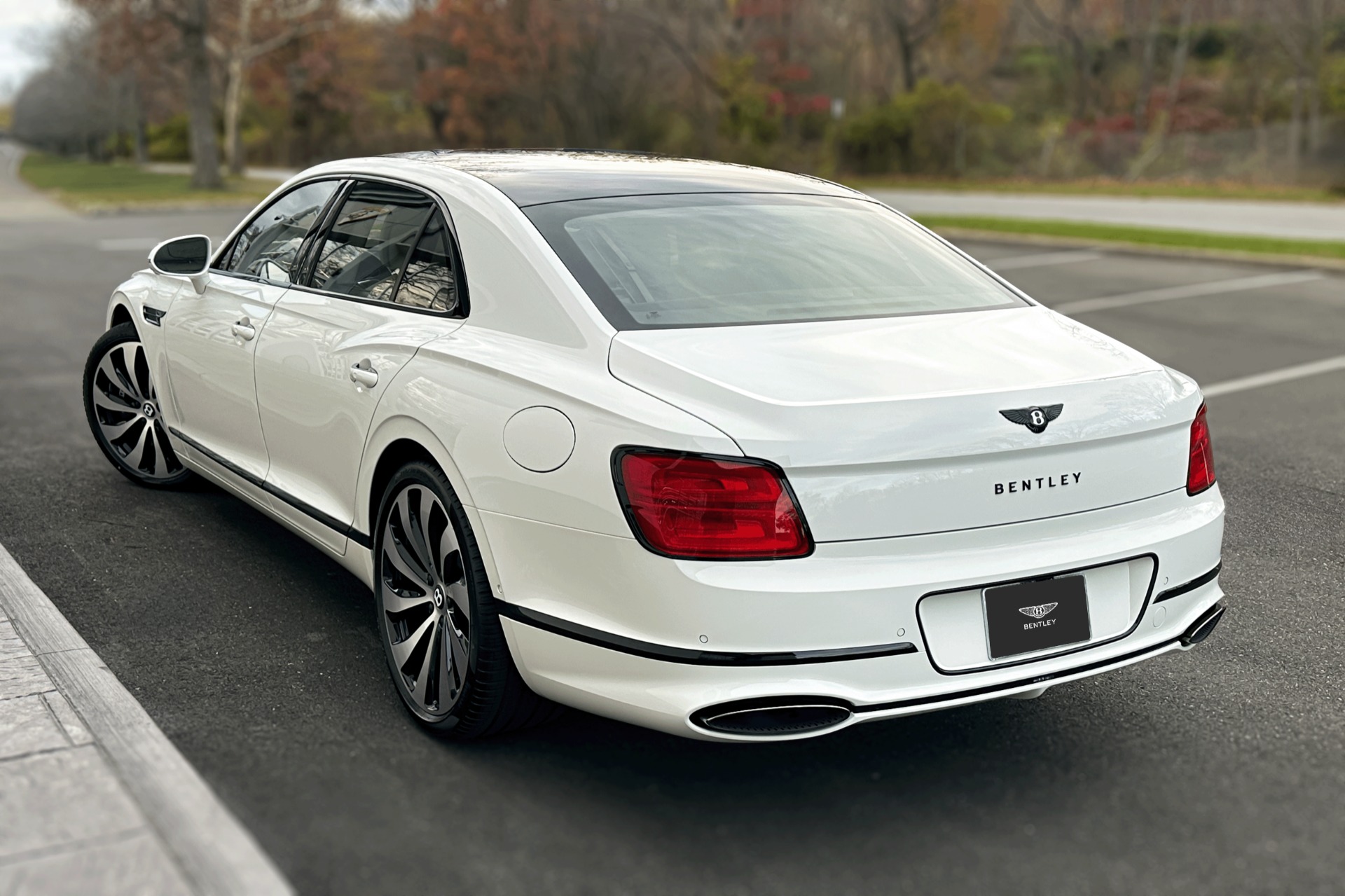 2026 Bentley Flying Spur Image 3