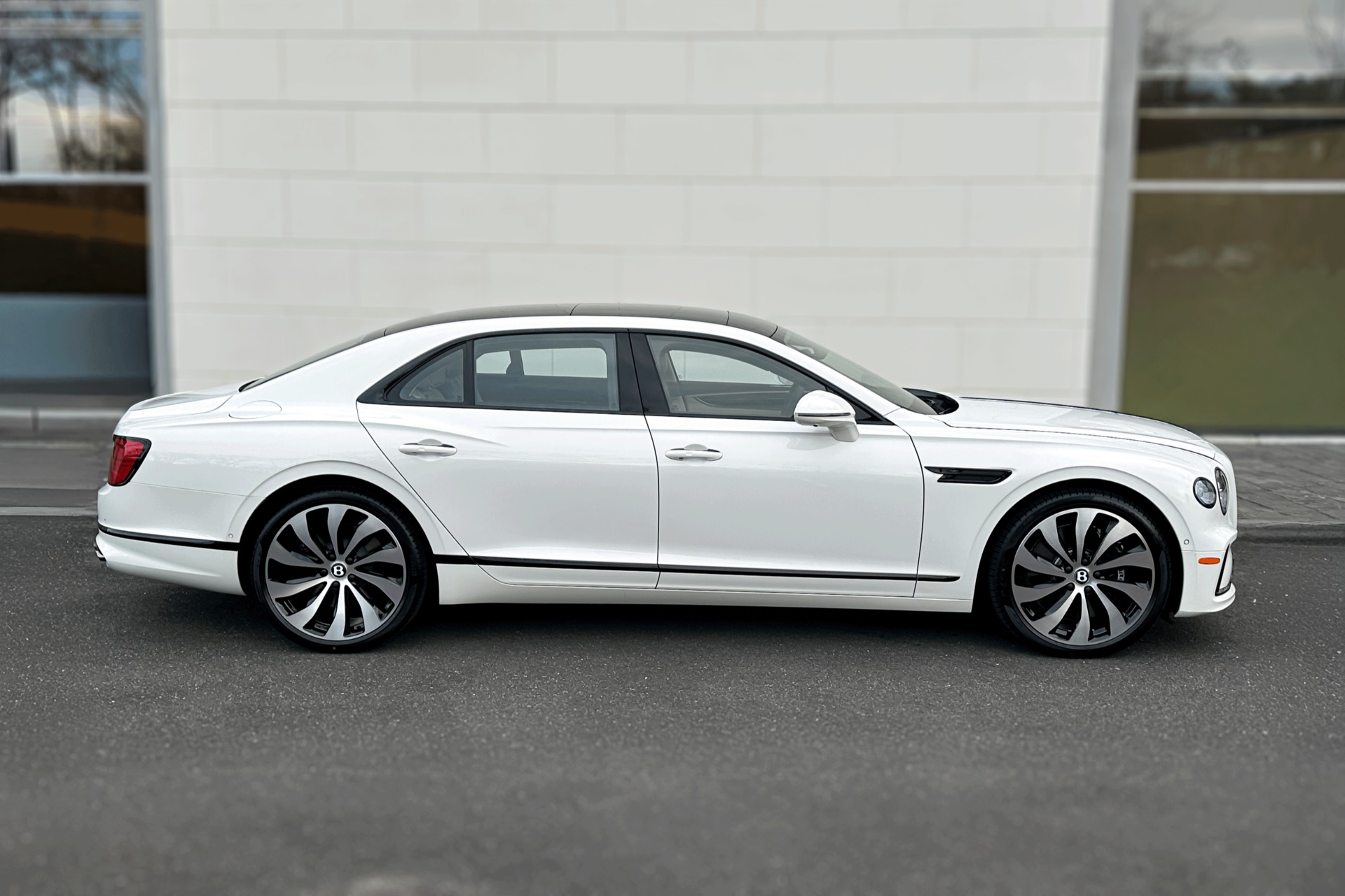 2026 Bentley Flying Spur Image 5