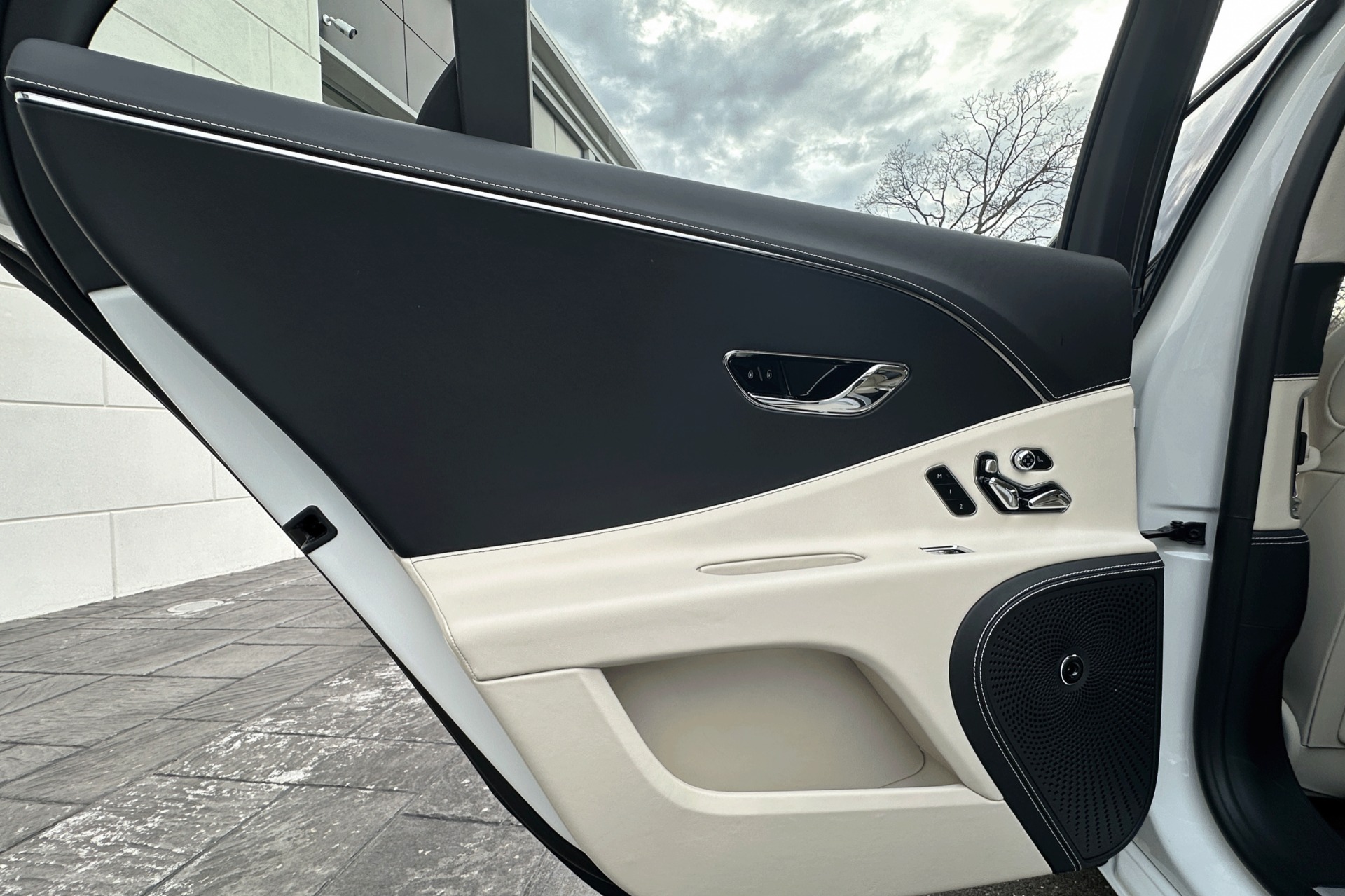 2026 Bentley Flying Spur Image 7