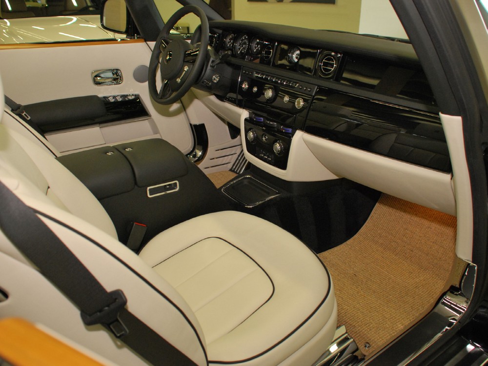 2013 Rolls-Royce Phantom Drophead Coupe (Series II) Image 21