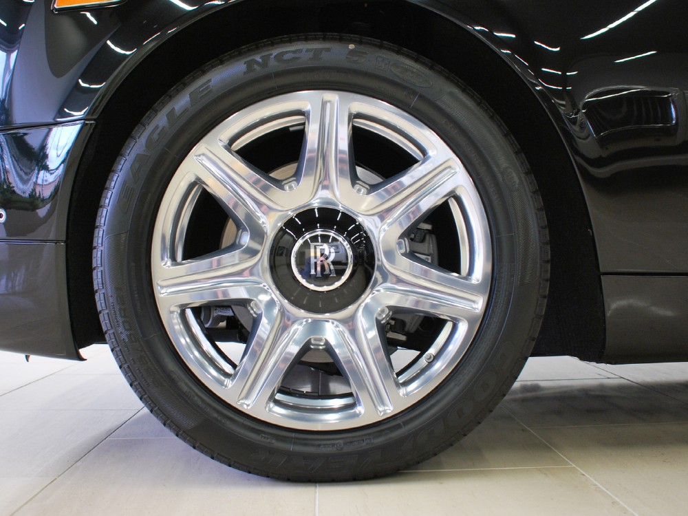 2013 Rolls-Royce Phantom Drophead Coupe (Series II) Image 4