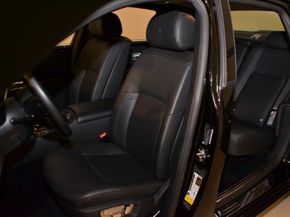 2011 Rolls-Royce Ghost Image 12