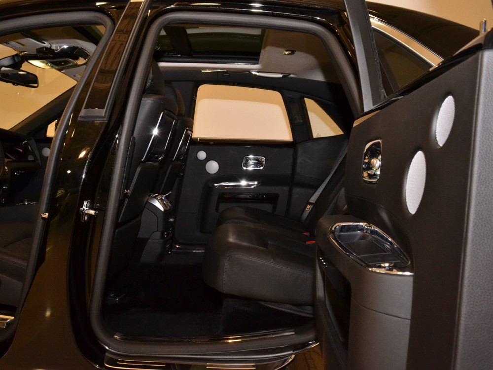 2011 Rolls-Royce Ghost Image 16