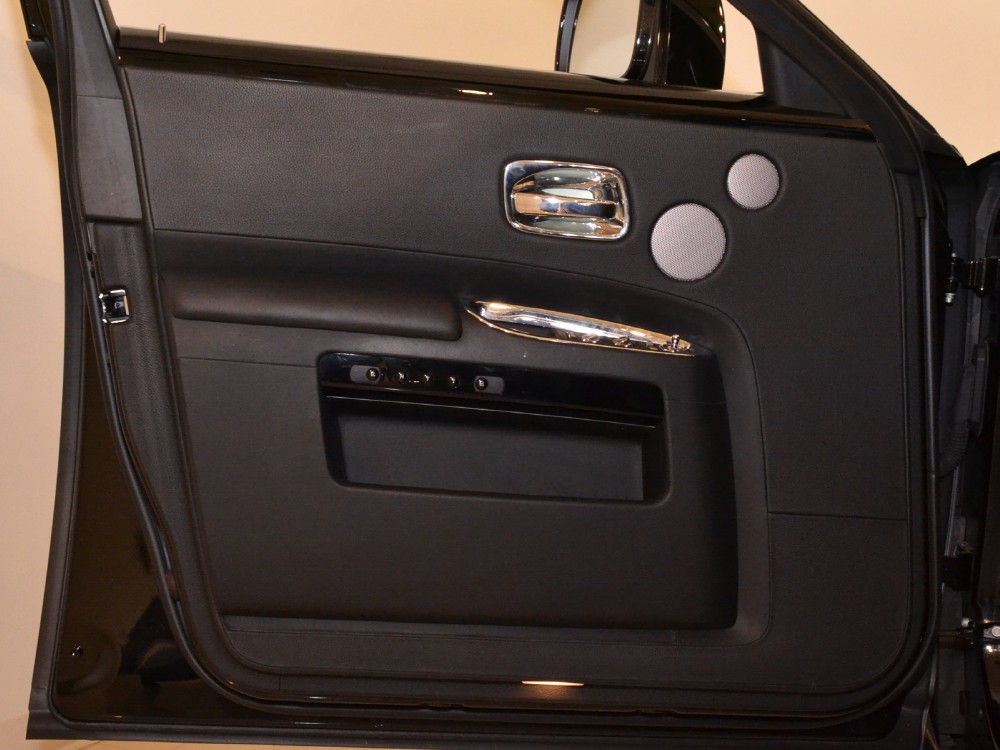 2011 Rolls-Royce Ghost Image 25