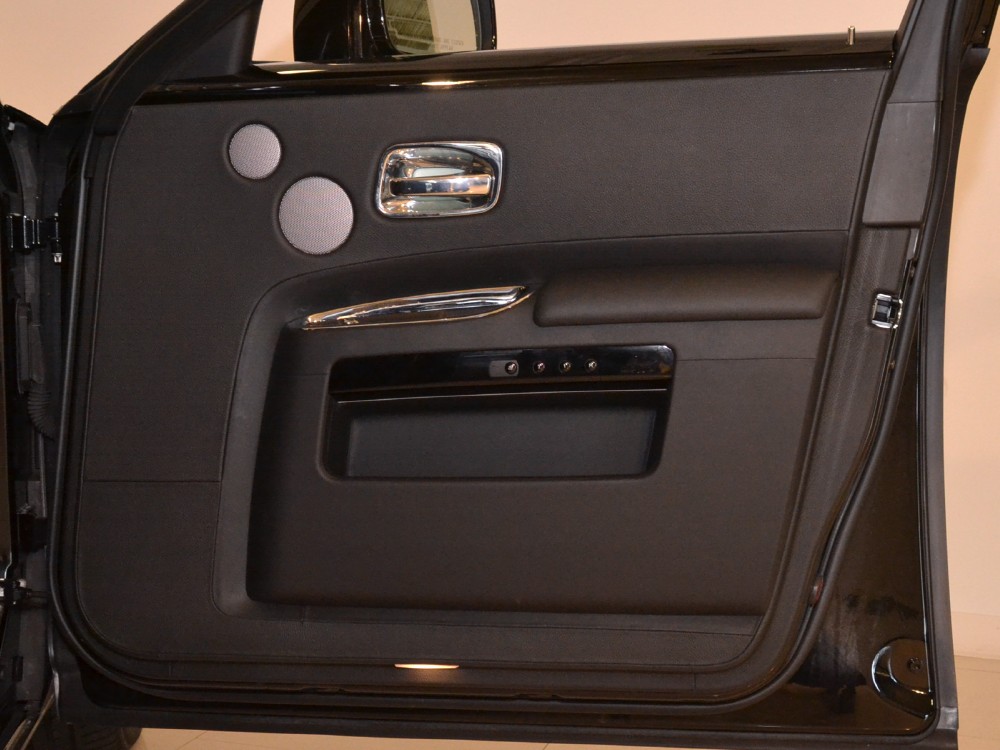 2011 Rolls-Royce Ghost Image 26