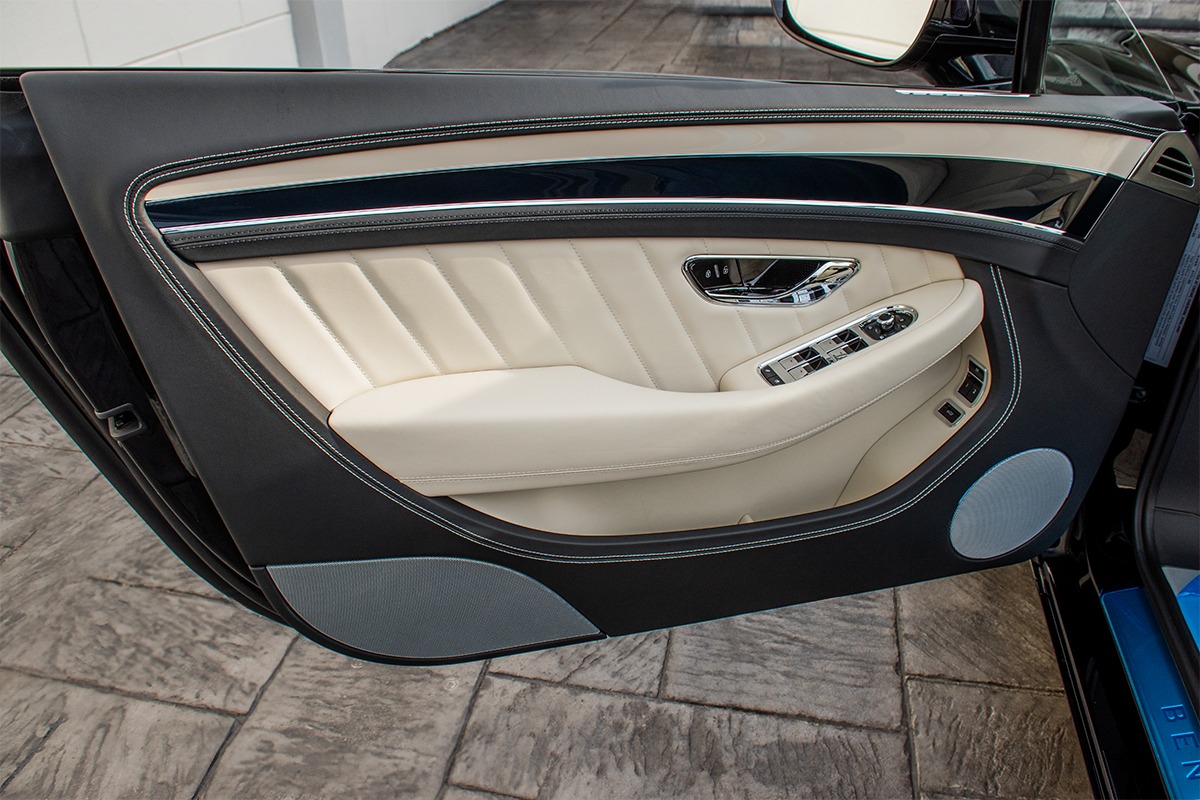 2024 Bentley Continental GTC Image 19