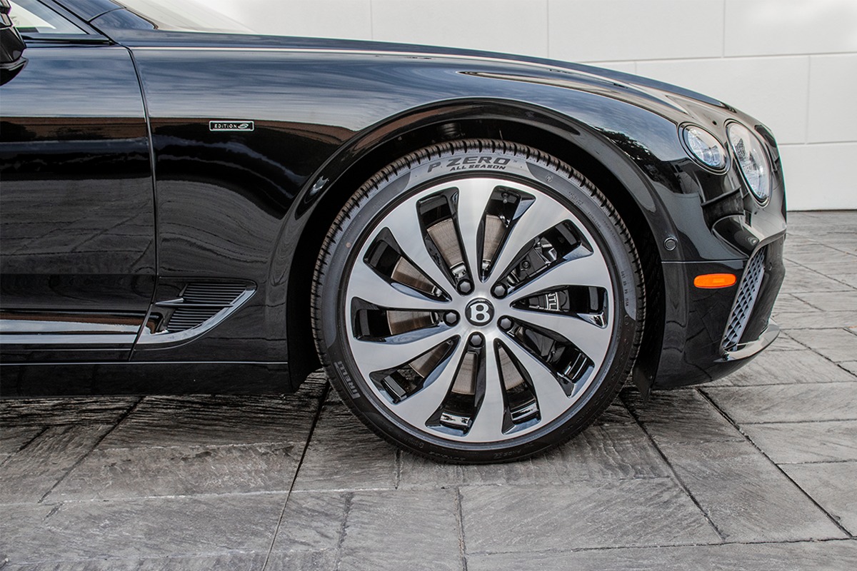 2024 Bentley Continental GTC Image 6