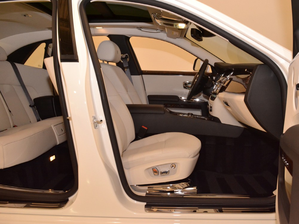2011 Rolls-Royce Ghost Image 15
