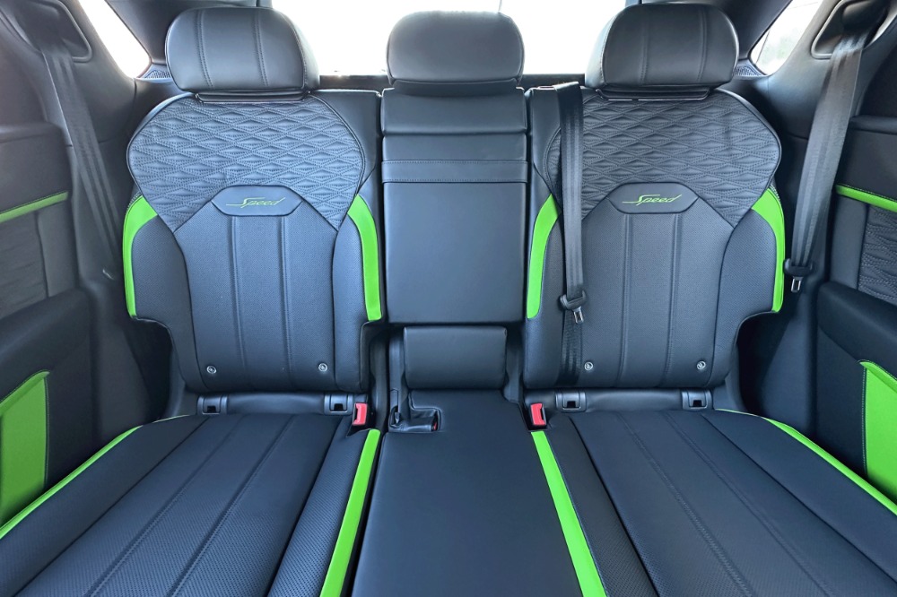 2026 Bentley Bentayga Image 15