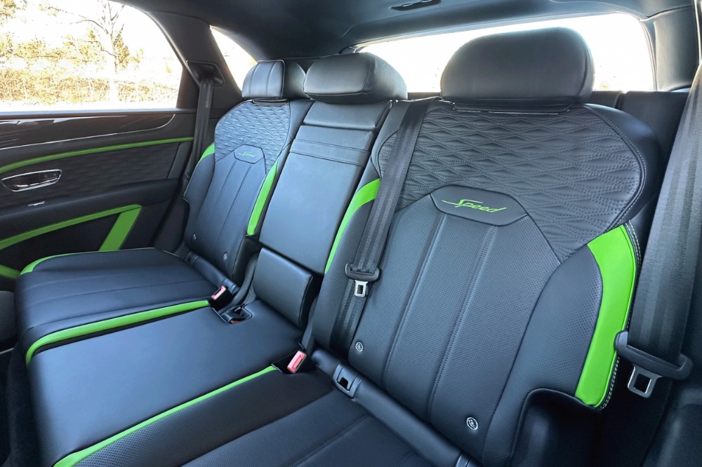 2026 Bentley Bentayga Image 16