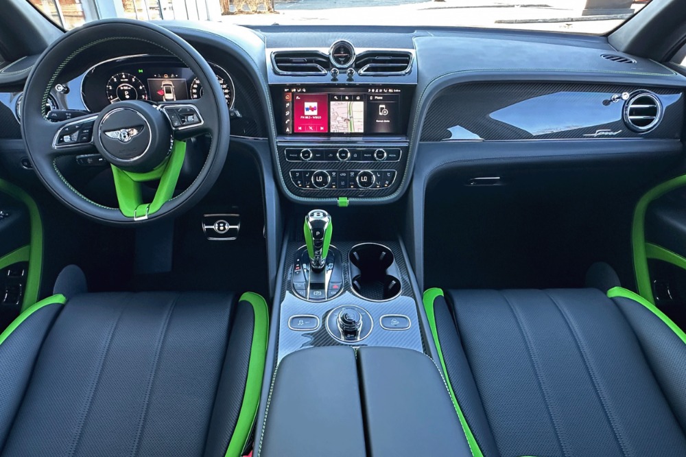 2026 Bentley Bentayga Image 4