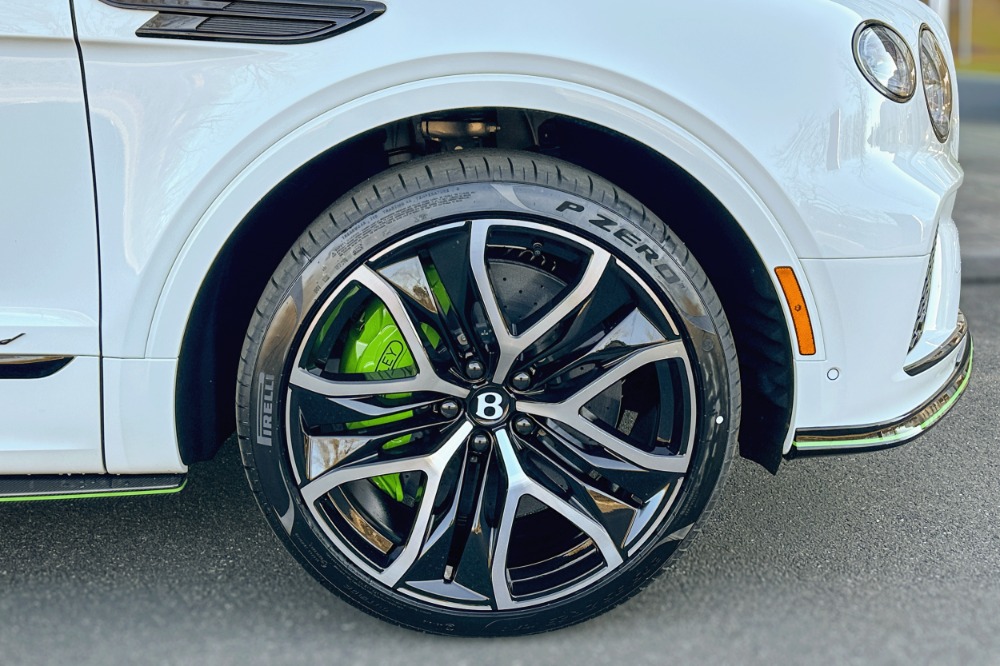 2026 Bentley Bentayga Image 6