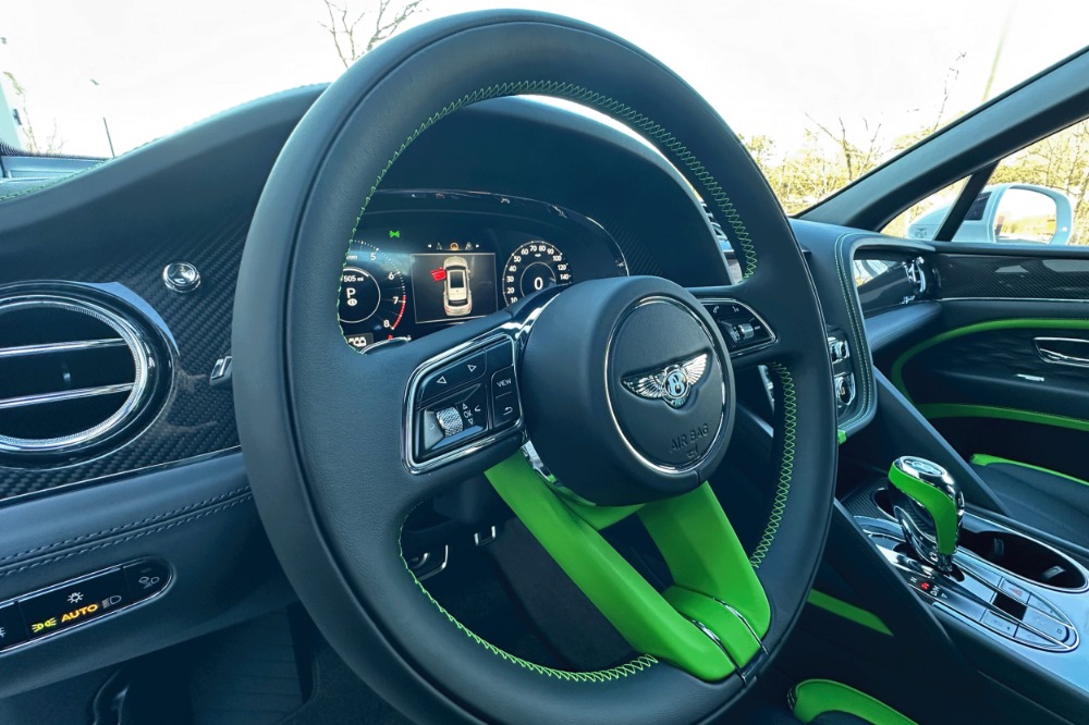 2026 Bentley Bentayga Image 9