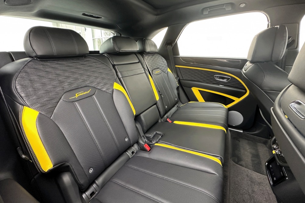 2026 Bentley Bentayga Image 16