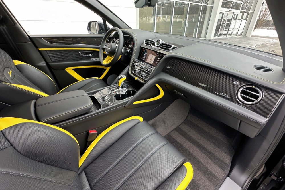 2026 Bentley Bentayga Image 2