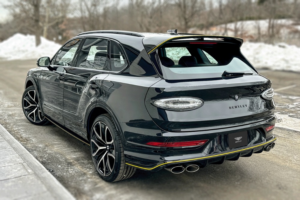 2026 Bentley Bentayga Image 3