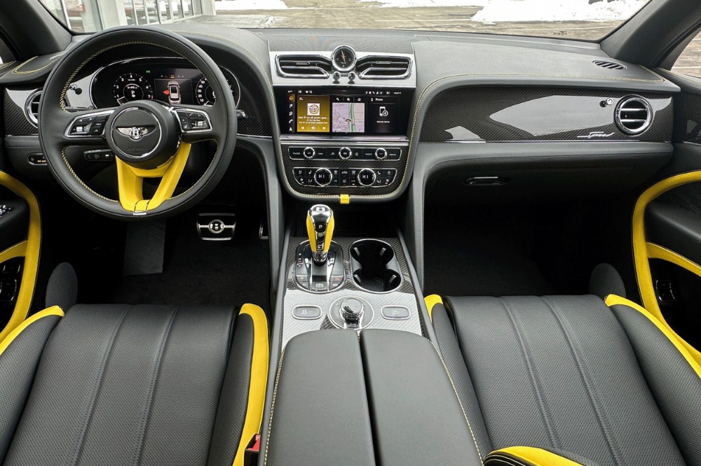 2026 Bentley Bentayga Image 4