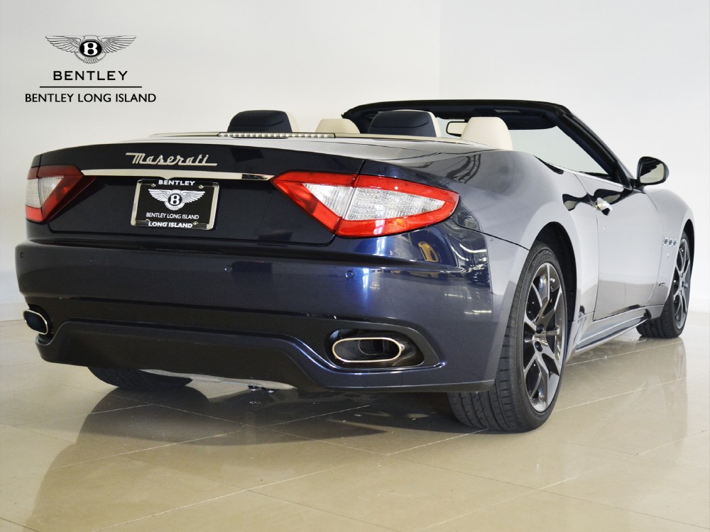 2012 Maserati GranTurismo Image 2