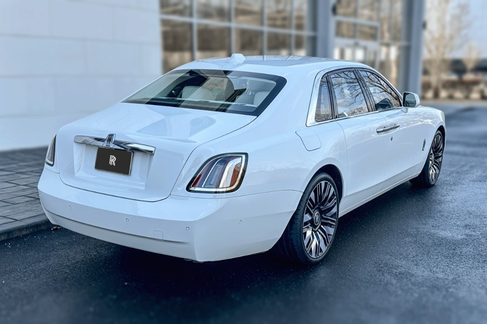 2026 Rolls-Royce Ghost Image 2