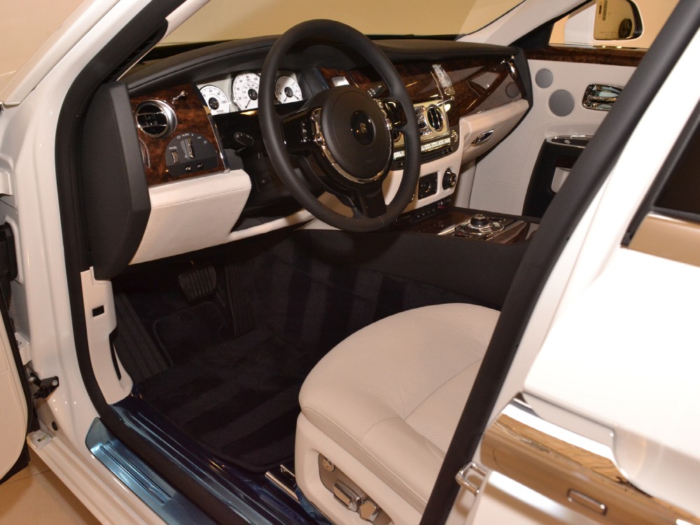 2012 Rolls-Royce Ghost Image 3