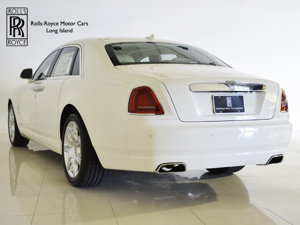 2012 Rolls-Royce Ghost Image 8