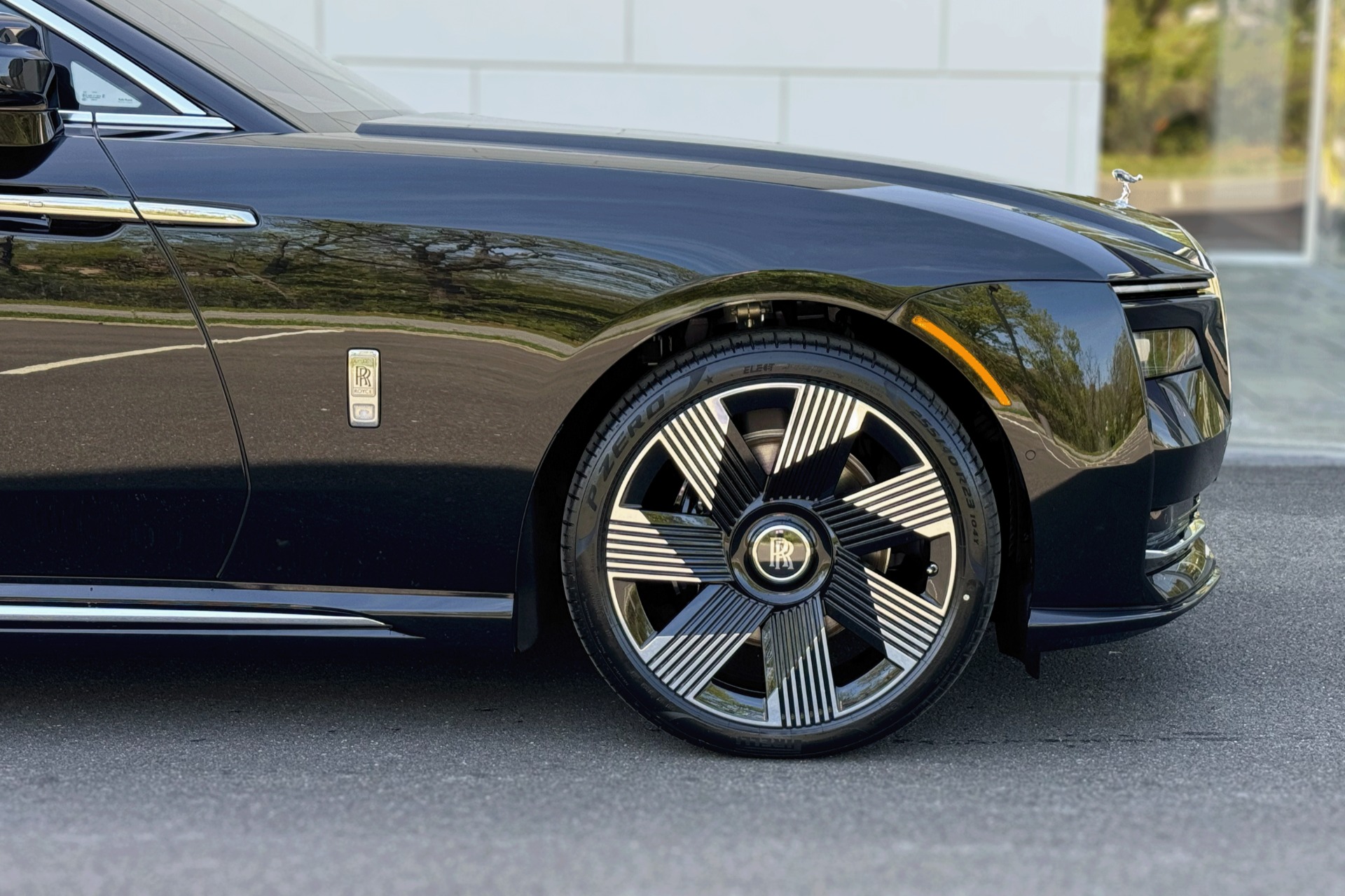 New-2026-Rolls-Royce-Spectre-