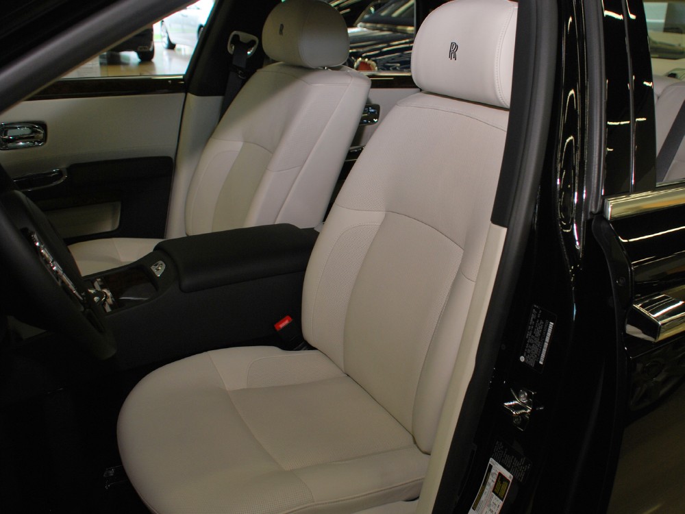 2012 Rolls-Royce Ghost Image 14