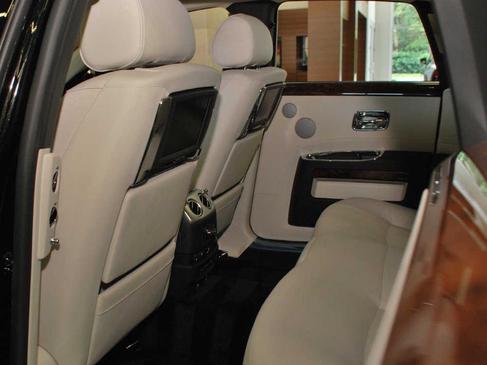 2012 Rolls-Royce Ghost Image 19