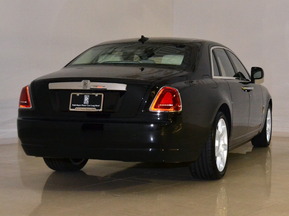 2012 Rolls-Royce Ghost Image 2