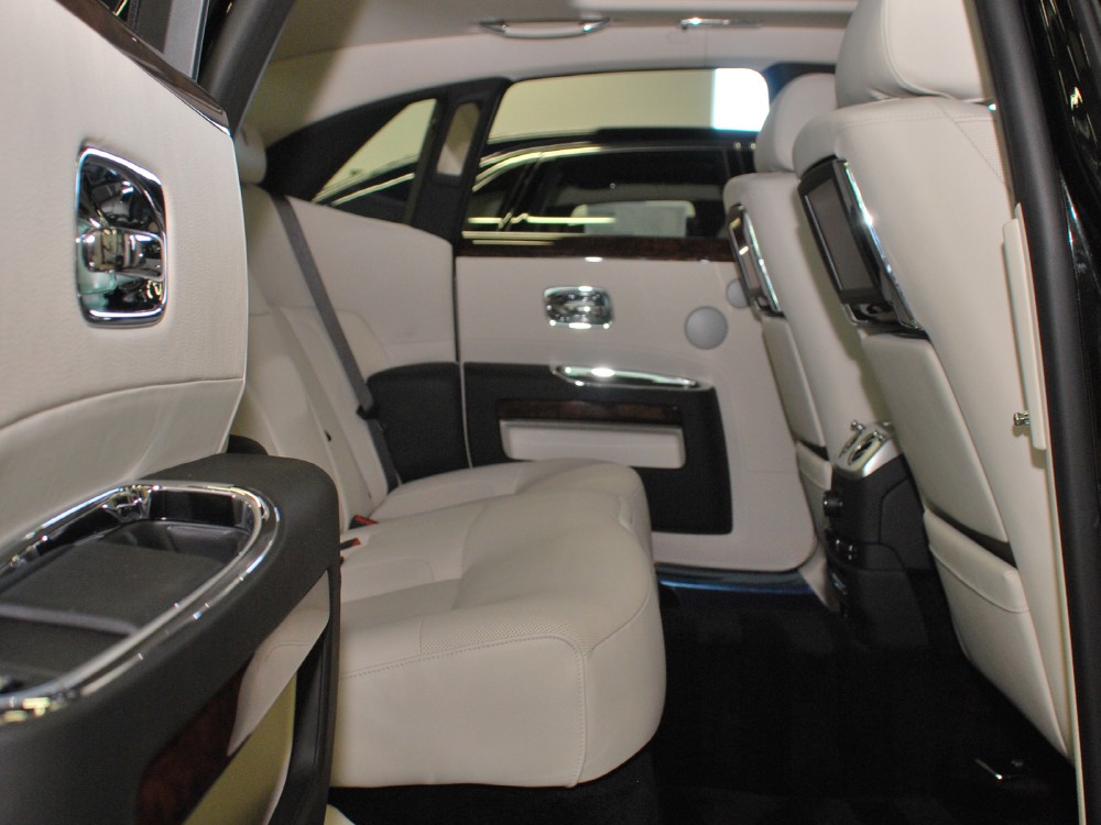 2012 Rolls-Royce Ghost Image 22