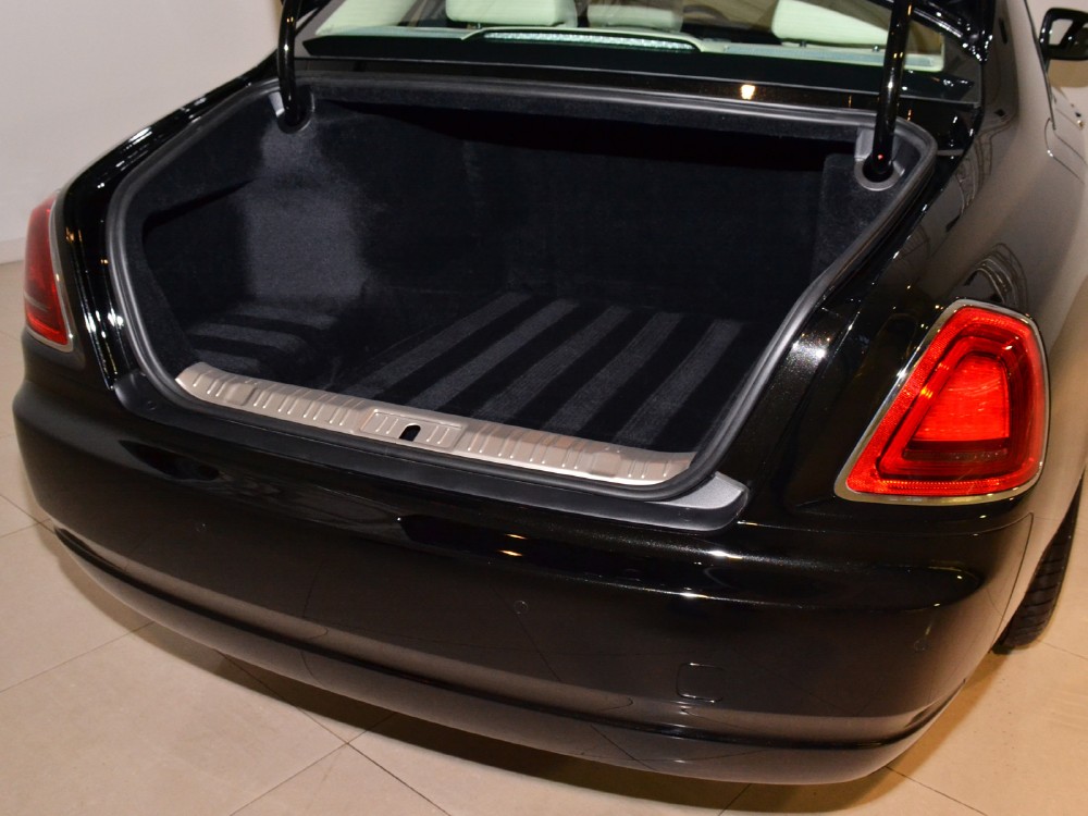 2012 Rolls-Royce Ghost Image 28
