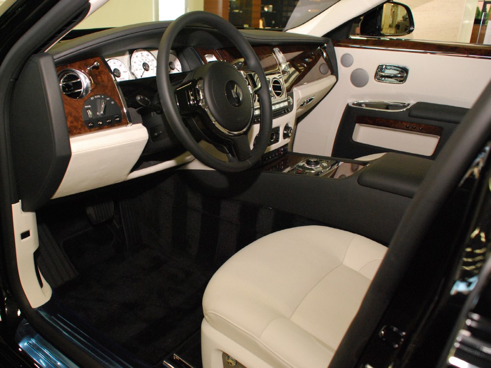 2012 Rolls-Royce Ghost Image 3