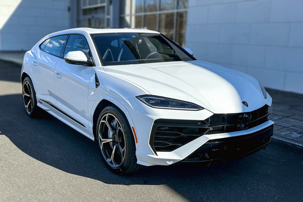 2026 Lamborghini Urus Image 17
