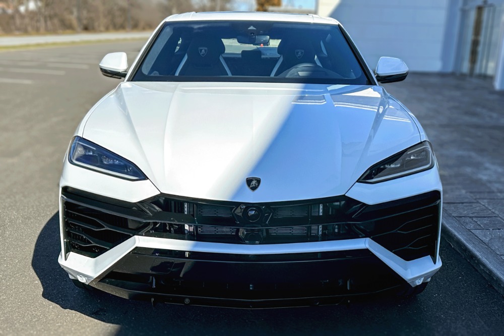 2026 Lamborghini Urus Image 18