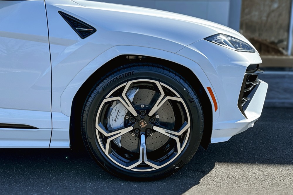 2026 Lamborghini Urus Image 22
