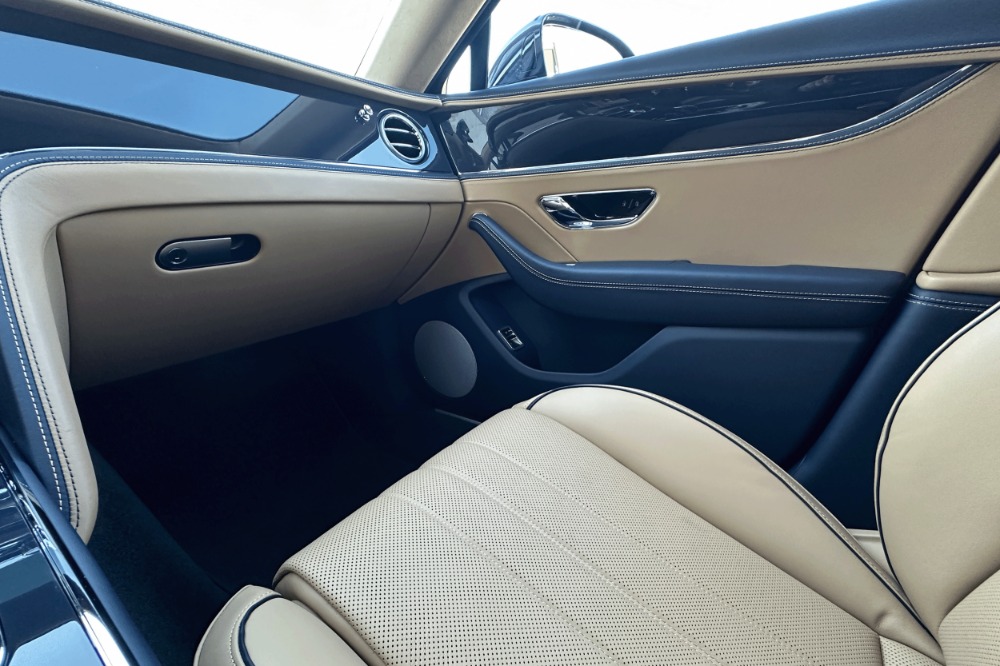 2026 Bentley Flying Spur Image 12