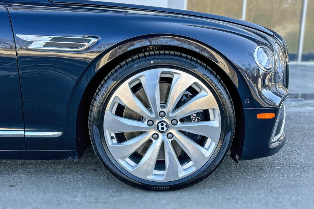 2026 Bentley Flying Spur Image 6