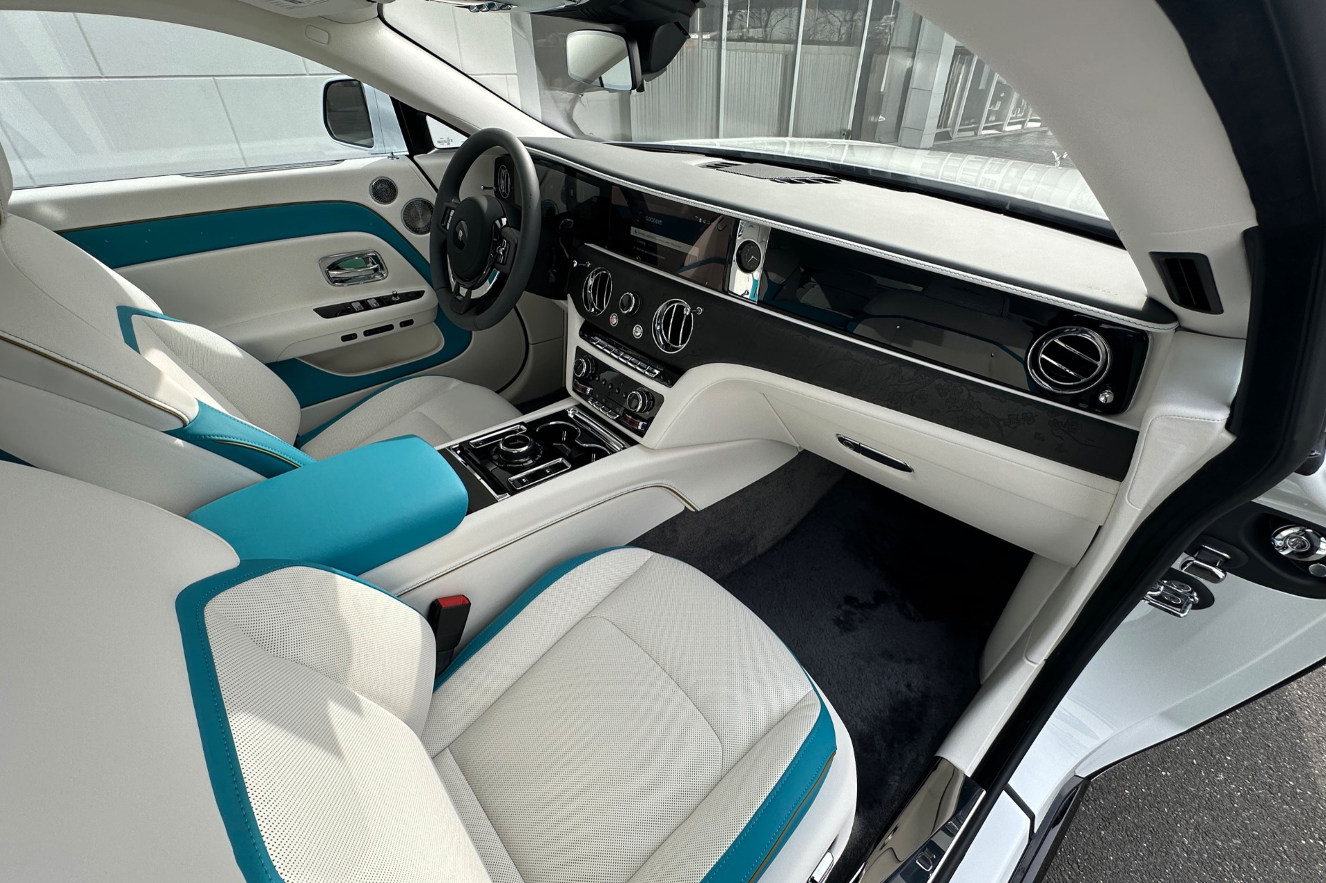 2026 Rolls-Royce Spectre Image 13