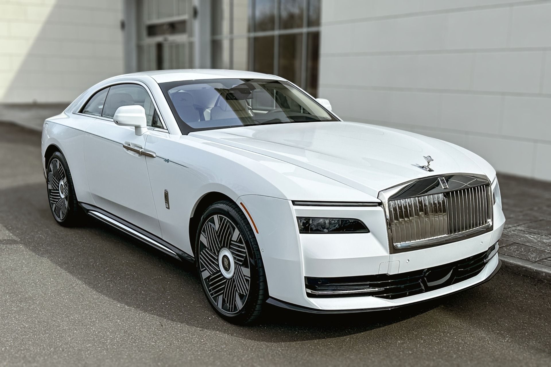 2026 Rolls-Royce Spectre Image 18