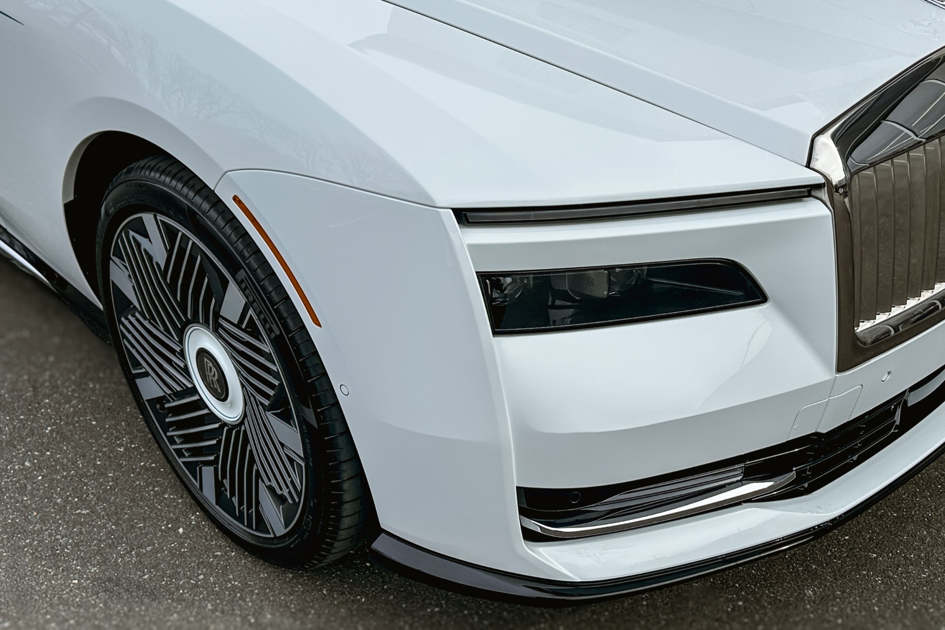 2026 Rolls-Royce Spectre Image 23