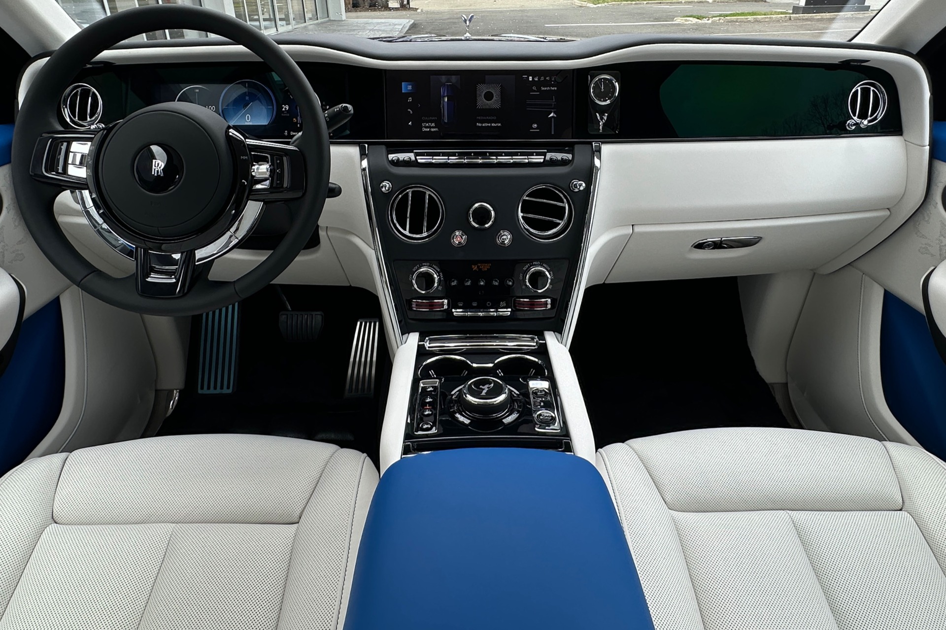 2026 Rolls-Royce Cullinan Image 4