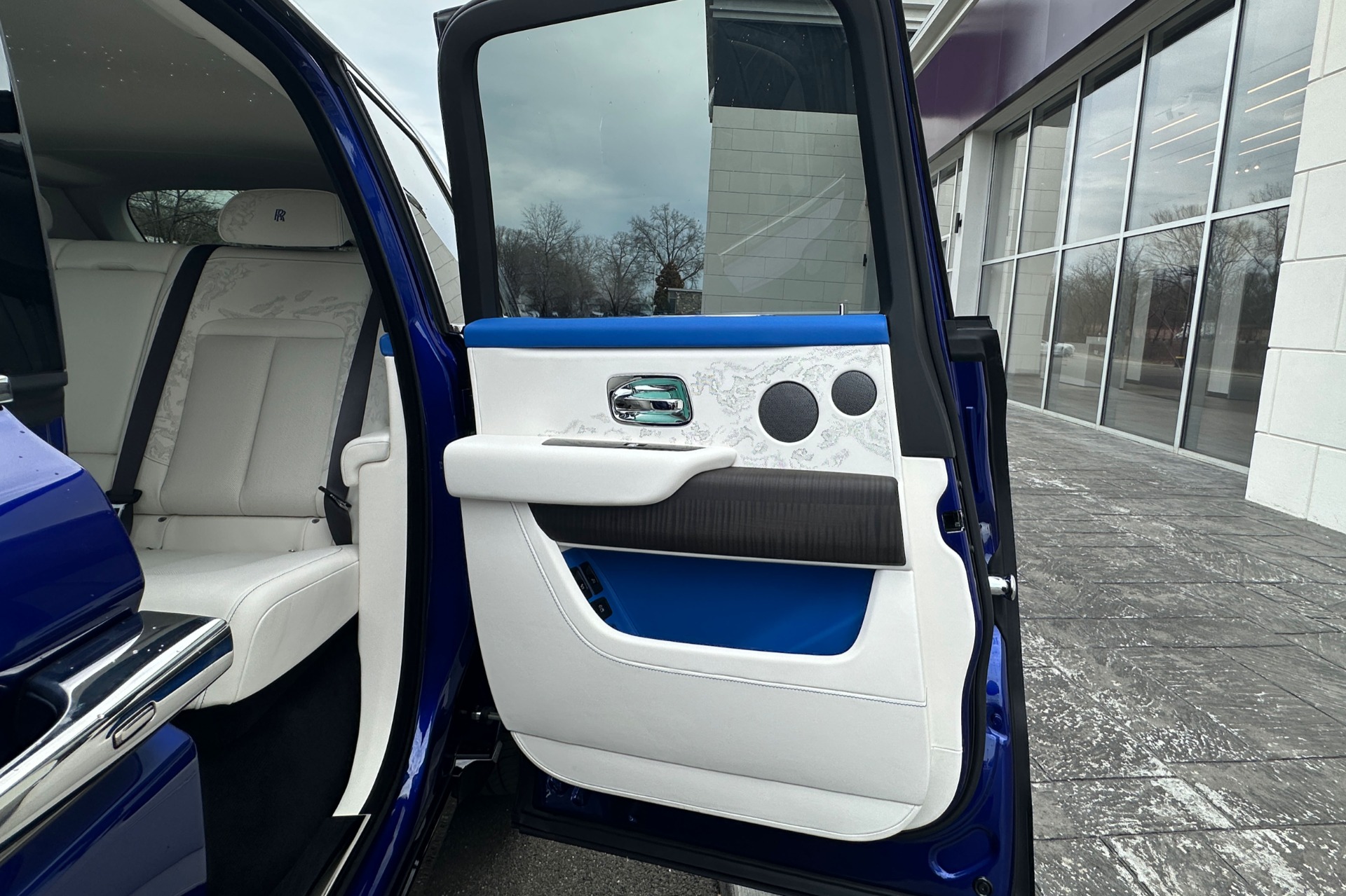 2026 Rolls-Royce Cullinan Image 6