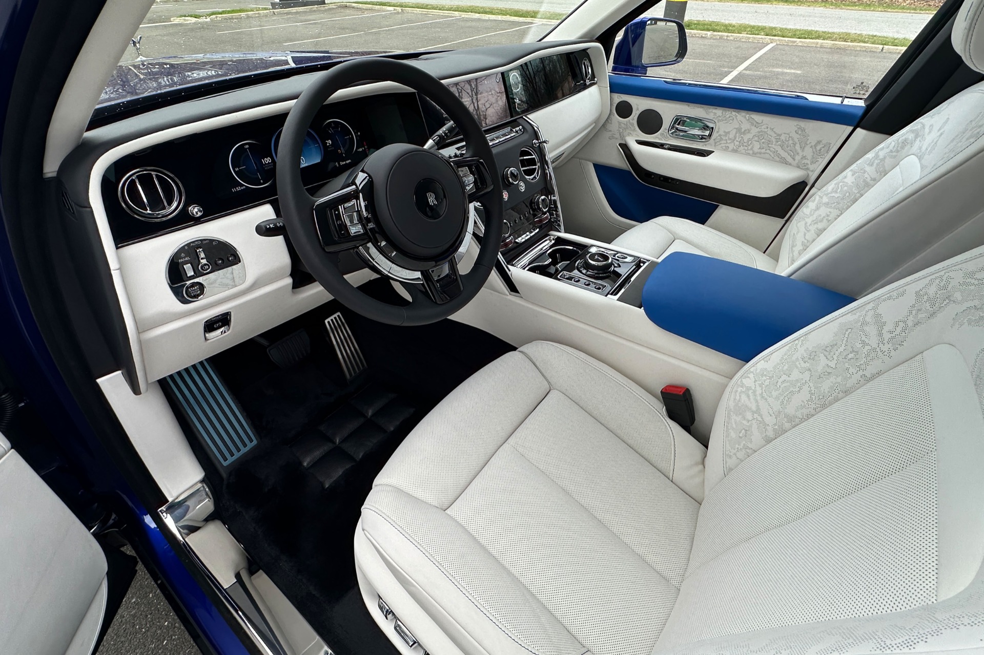 2026 Rolls-Royce Cullinan Image 8